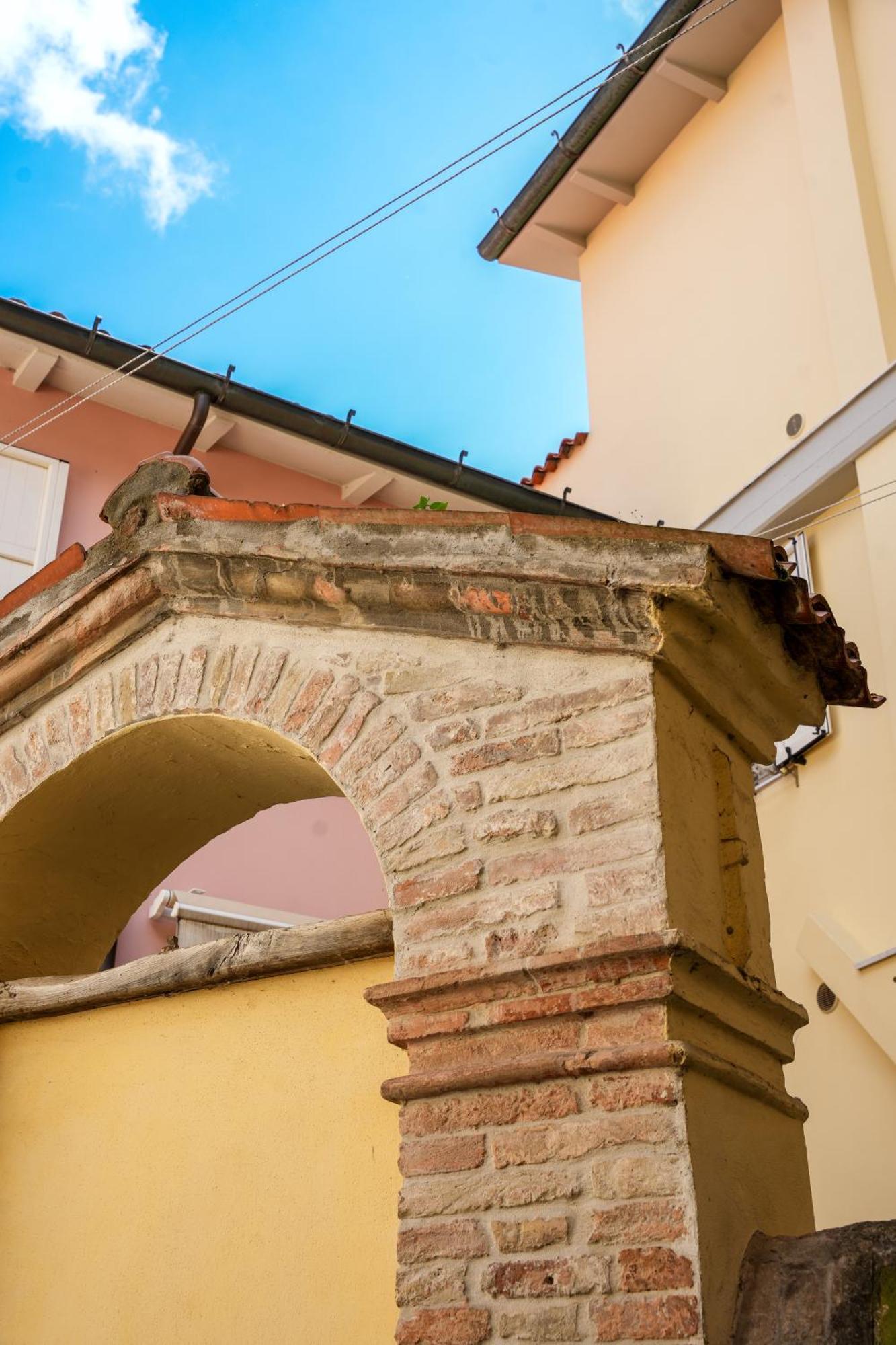 L'Λᄂᄂөggiө Di Kλmλ' Apartment Cesena Exterior photo